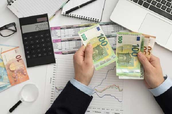 比特币大跌9% 扭转了特朗普宣布加密储备后的大部分涨势